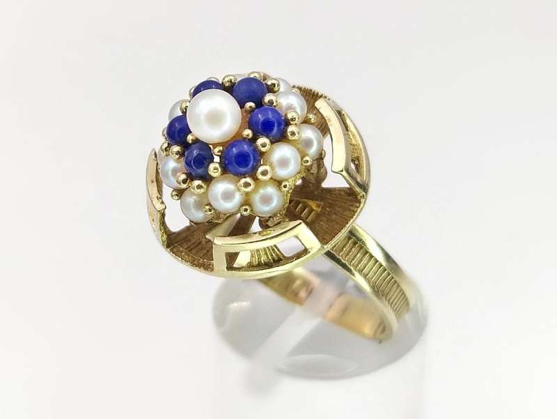 Sumptuous 10ct yellow gold lapis lazuli & pearl ring