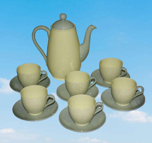 Spode "MEADOW SWEET "Tea pot and 6 Duo's- England- 1 cup is chipped