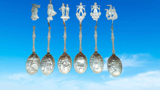 12 Vintage EPNS spoons on wooden wall Rack 300x200x62mm