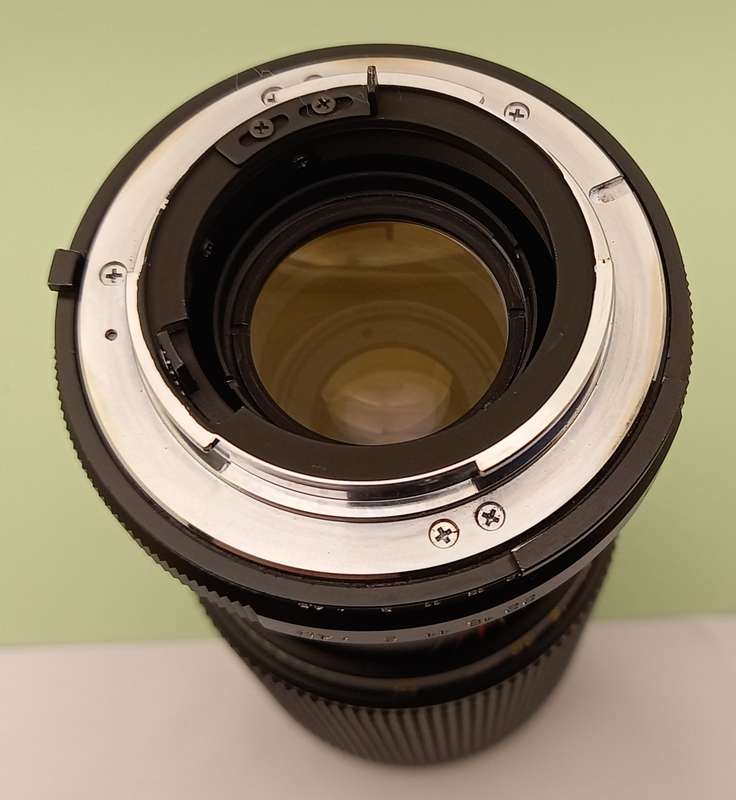 Pre-owned Makinon MC Zoom F70-200m 14,5  - 55mm Auto Focus Lens with bag and caps