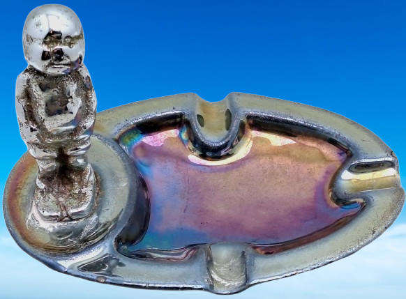 a Vintage Metal Ashtray with Figurine 95x140x95mm