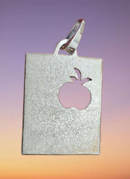 Vintage Sterling Silver Disc with Apple Pendant- Unused with No Engraving on It -3,64 Grams