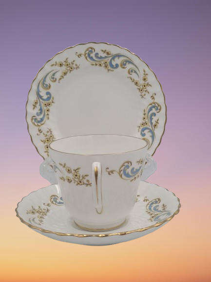Vintage Royal Grafton MARLBOROUGH TRIO -Fine Bone China-(6 Available)