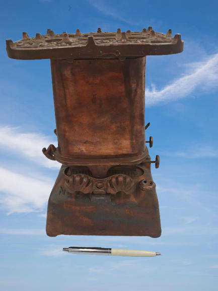 Early 1900`s Antique Cast Iron Twin Beatrice No 11 Kerosene stove -Copper plated