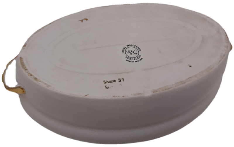 Vintage Royal Worcester Porcelain Gold Handle Casserole Baking Dish with lid shape 22 size 3(used)