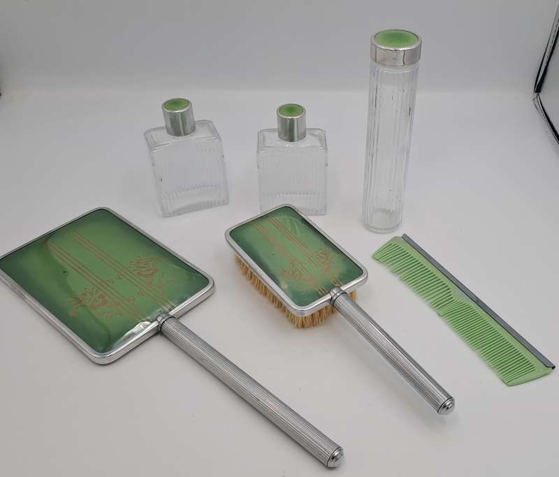 Large Vintage Dickenson Leather Travel case with Green Ladies Travel Set