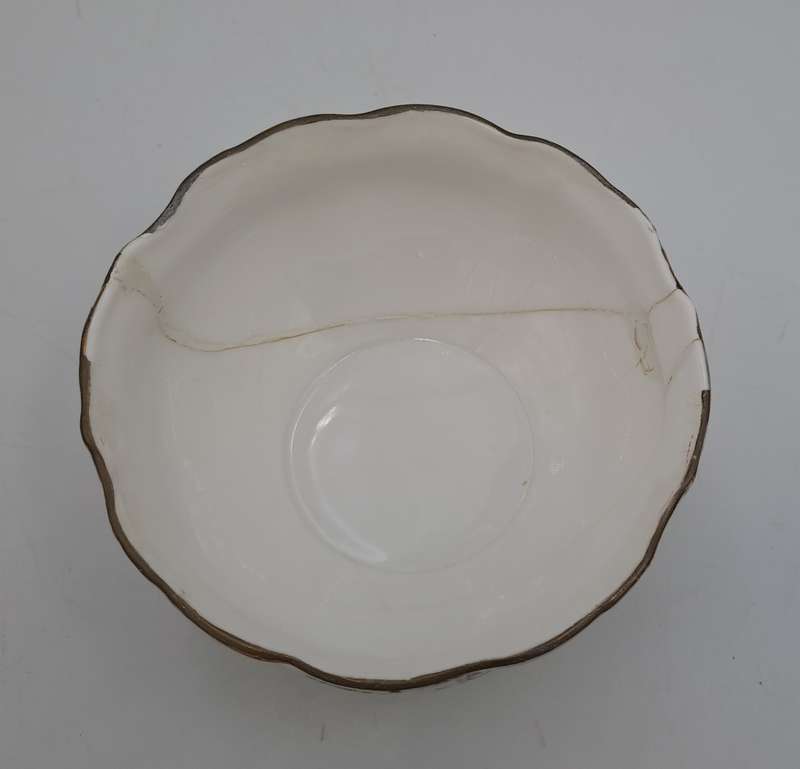 Vintage Royal Albert Tea TRANQUILLITY Tea Sugar Bowl -(BADLY CRACKED AND REPAIRED)