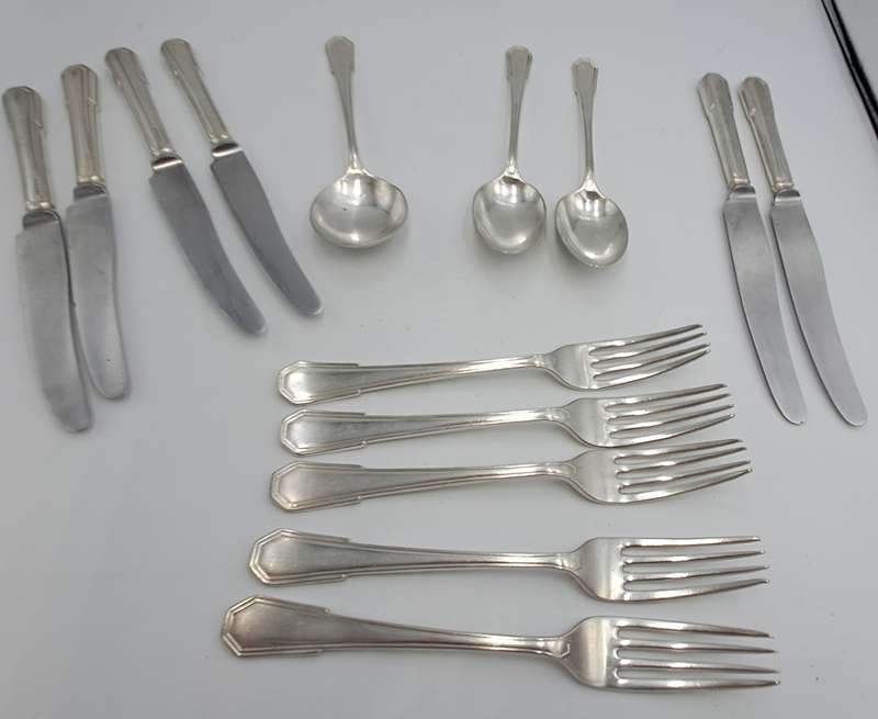 14 Vintage Gladwin Ltd. Embassy A1 Silverplate Cutlery Pieces  Rd.no.782376 Made in England
