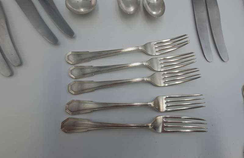 14 Vintage Gladwin Ltd. Embassy A1 Silverplate Cutlery Pieces  Rd.no.782376 Made in England