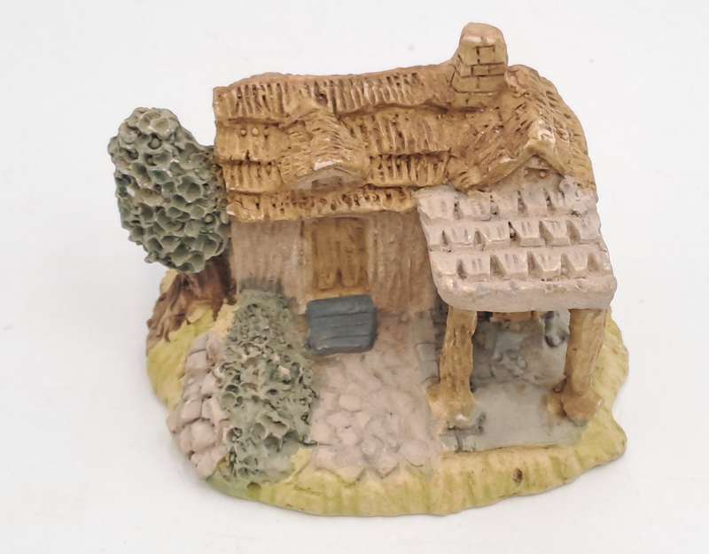 David Winter Cottage Collection Hand Made In Great Britain.