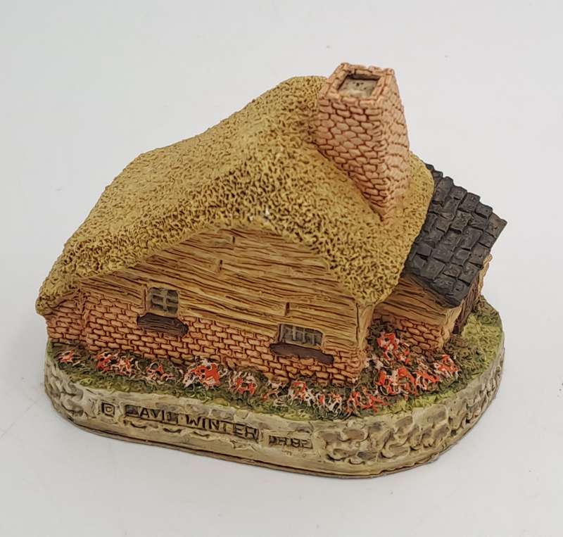 1982 David Winter Cottage Collection "Drovers Cottage"Hand Made In Great Britain.