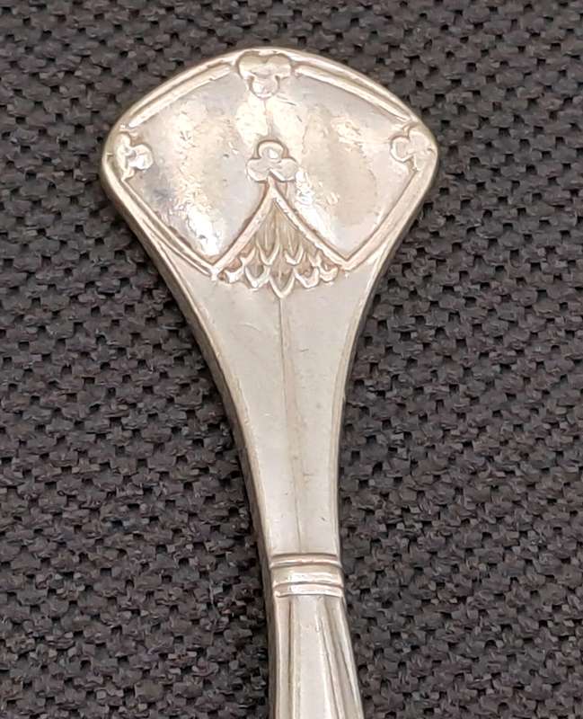 4 Vintage M&RS Permanent plate serving spoons with shell bowls Rd.no.240300 Made in Sheffield Eng.
