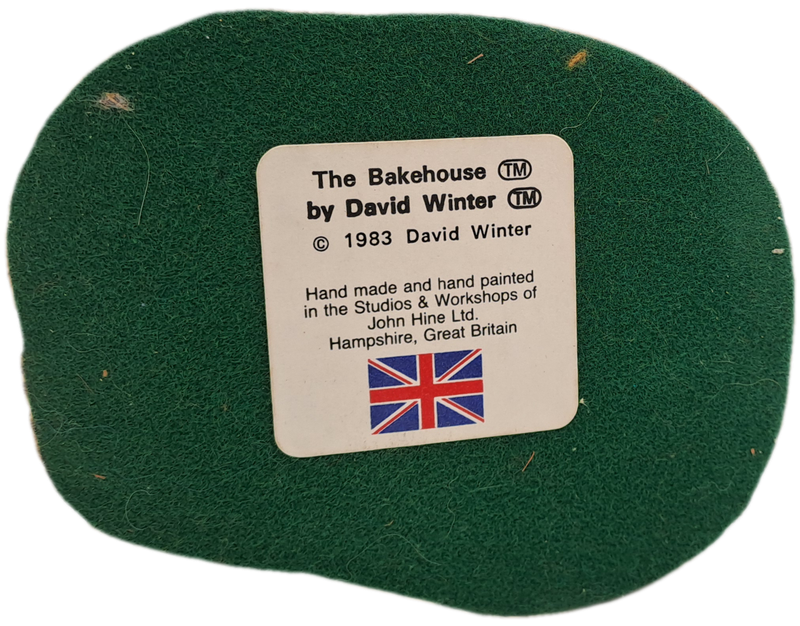 1983 David Winter Cottage Collection "The Bake House" Hand Made In Great Britain