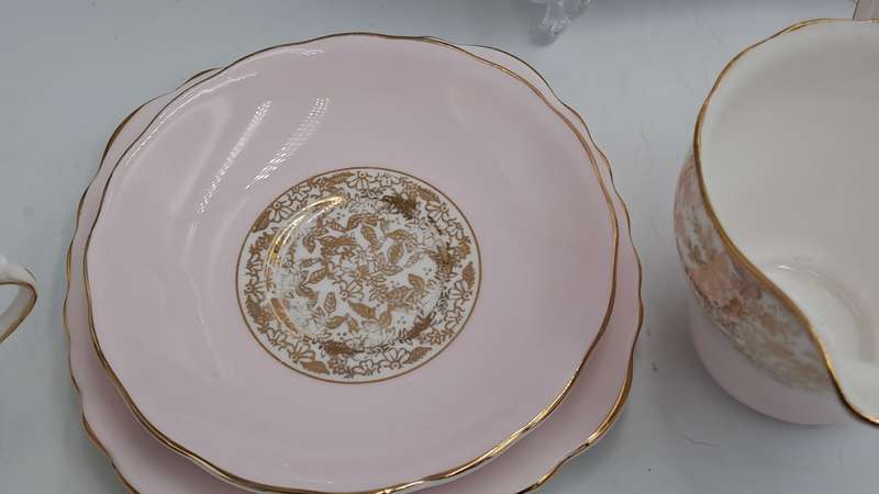 6pc Vintage Royal Vale Tea Set (Pink and Gold ) 1 Cake Plate 1 Trio creamer and sugar bowl -