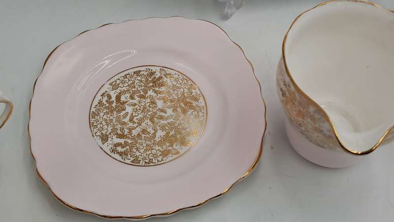 6pc Vintage Royal Vale Tea Set (Pink and Gold ) 1 Cake Plate 1 Trio creamer and sugar bowl -