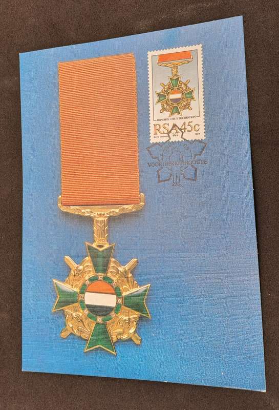 1984 RSA Military Medals and Decorations 2 FD Covers S12 and 4.10 + 4 Maxi Cards+ Stamp set