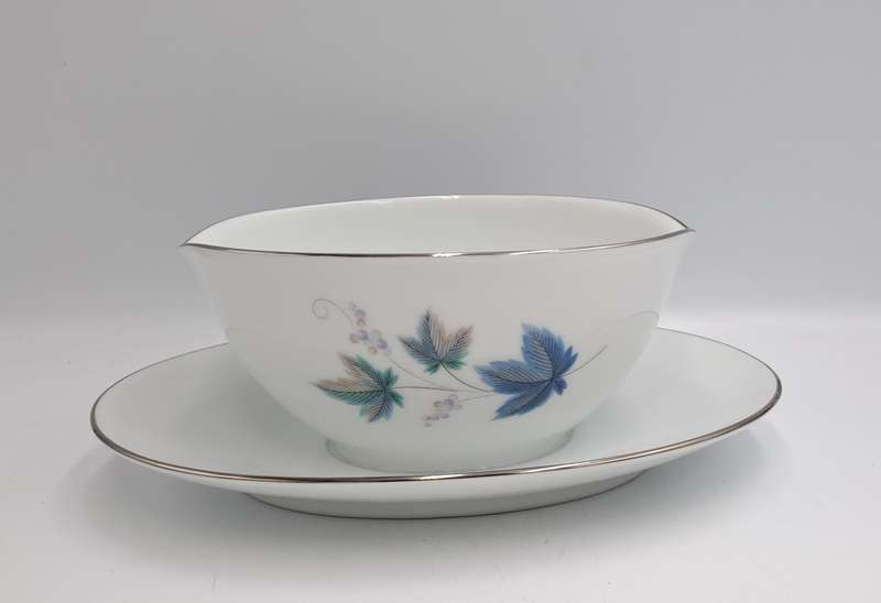 Rare!! 1950's Noritake "Vintage" 618 Royal Ceramic's -Gravy Boat with attached underplate -JAPAN