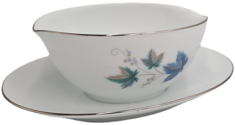 Rare!! 1950's Noritake "Vintage" 618 Royal Ceramic's -Gravy Boat with attached underplate -JAPAN