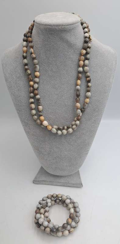 Vintage seed Bead Necklace 112cm with Matching Bracelet with Memory Wire -63cm