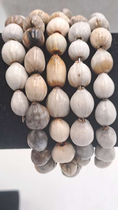 Vintage seed Bead Necklace 112cm with Matching Bracelet with Memory Wire -63cm