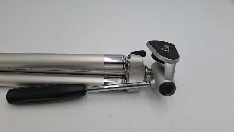 Pre Owned Aluminium Arina Camera Tripod with bag - one leg missing small rubber stop