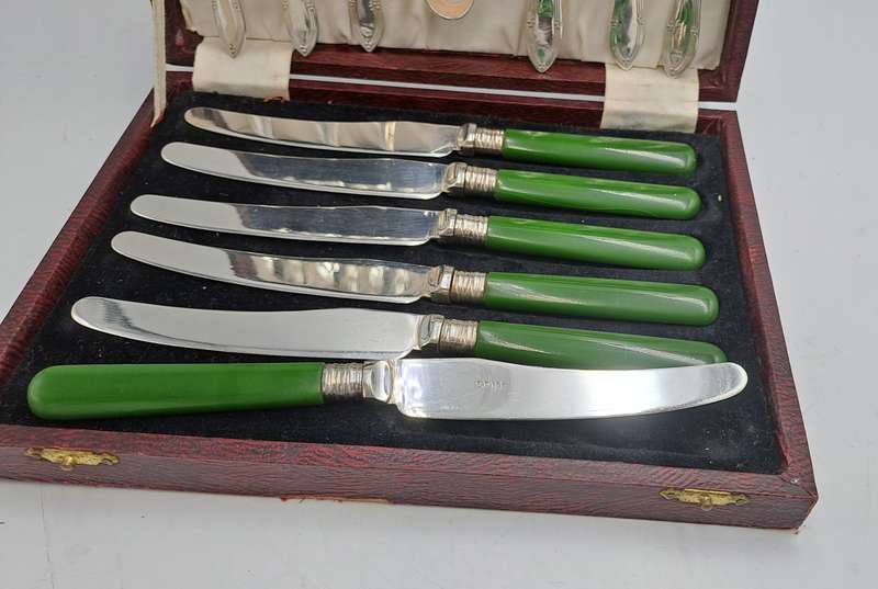 13pc Antique /Vintage EPNS Knife and spoon set with tongs-Green Bakelite Handle's -Boxed