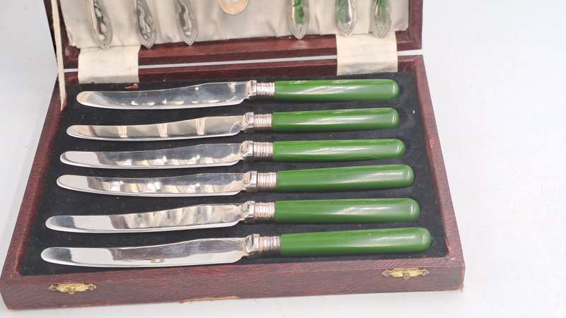 13pc Antique /Vintage EPNS Knife and spoon set with tongs-Green Bakelite Handle's -Boxed