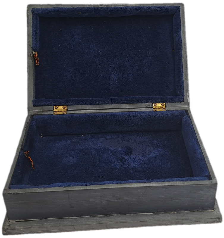 Vintage Heavy Metal Trinket Box 17,5cmx12cmx6cm  -1,18kg