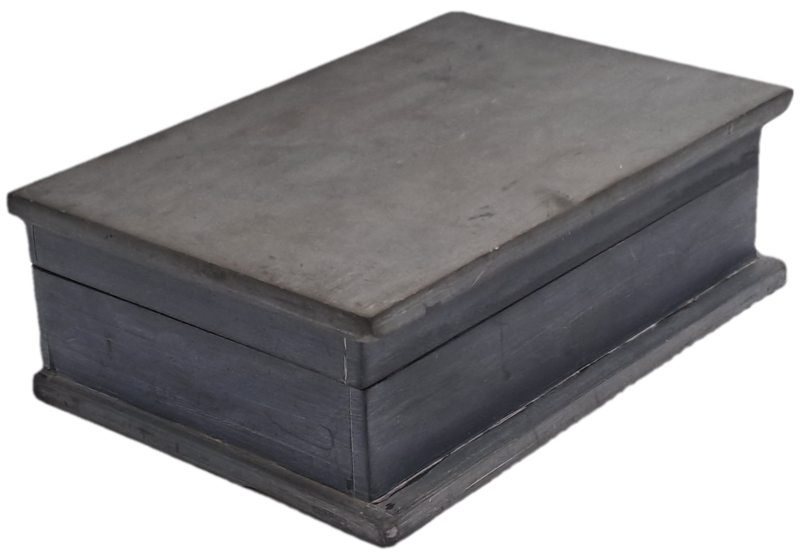 Vintage Heavy Metal Trinket Box 17,5cmx12cmx6cm  -1,18kg