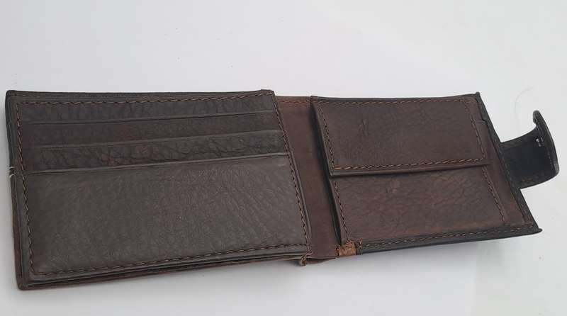 Brown Men's Genuine V.1.H  Leather Wallet -Holds Cards,Licence 0r ID and Change-Unused