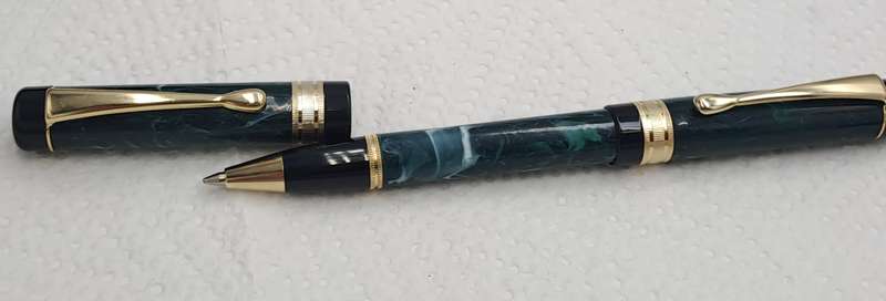 Vintage German pen Gift set, Iradium nib fountain pen and 2 pens ink is dry-in Box