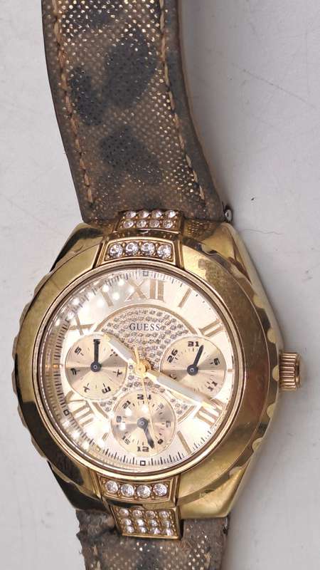 Pre-Owned -Ladies Guess Quartz watch- Boxed - Working -Japan Movement