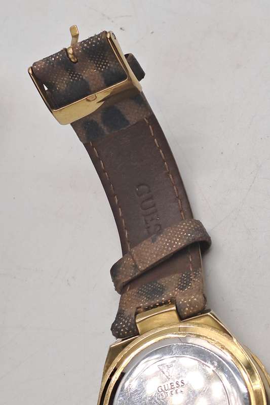 Pre-Owned -Ladies Guess Quartz watch- Boxed - Working -Japan Movement
