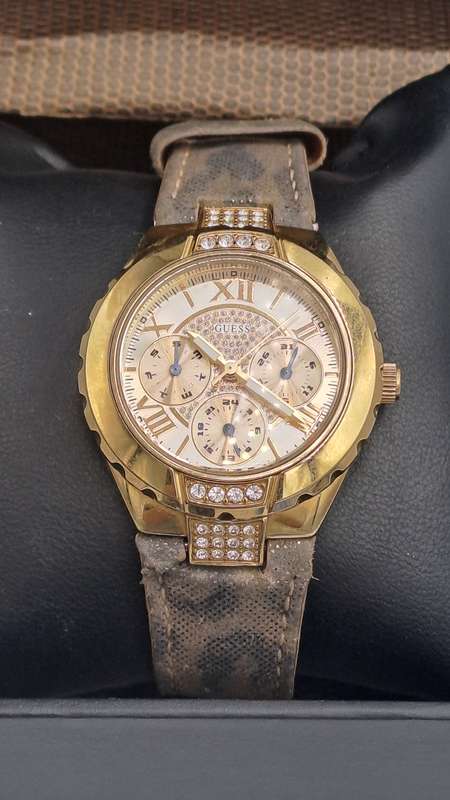 Pre-Owned -Ladies Guess Quartz watch- Boxed - Working -Japan Movement