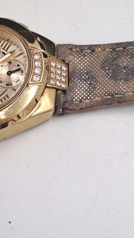 Pre-Owned -Ladies Guess Quartz watch- Boxed - Working -Japan Movement
