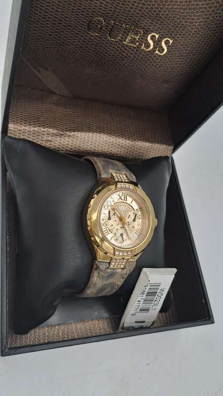 Pre-Owned -Ladies Guess Quartz watch- Boxed - Working -Japan Movement