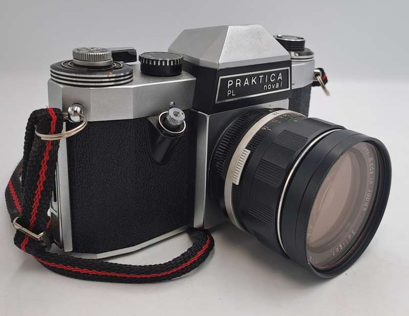 Vintage Praktica PL nova 1 35mm Camera with 1:2.8 F28mm Lens and skilight filter