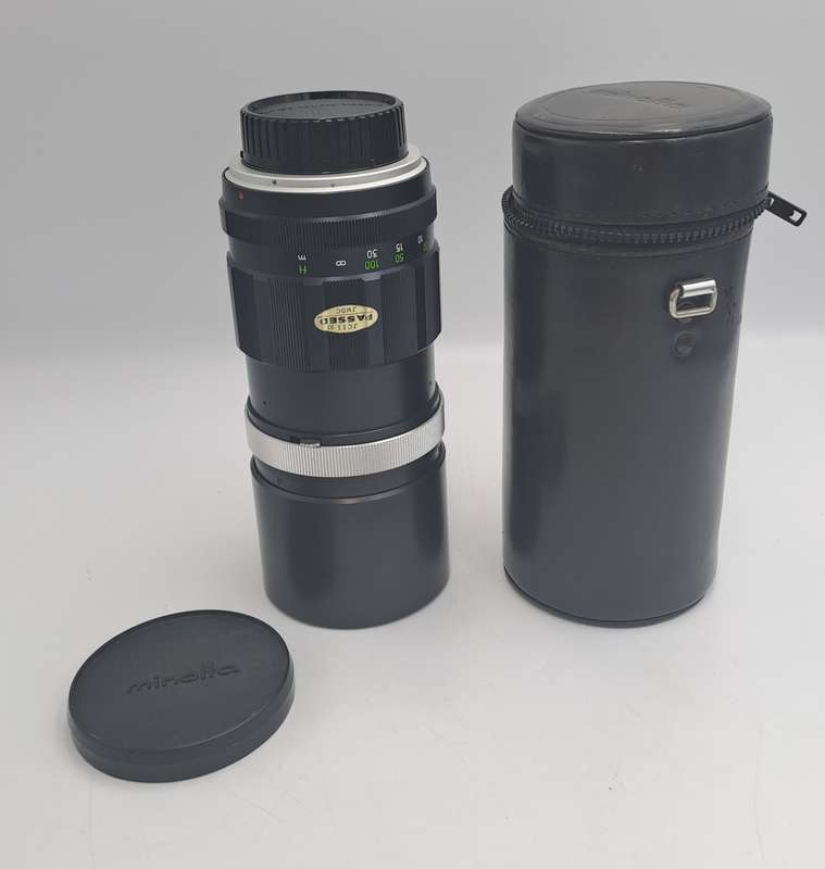 Vintage 1970 Minolta MC Tele Rokkor -QF 1:3.5 f200mm Lens in Leather Case with Caps
