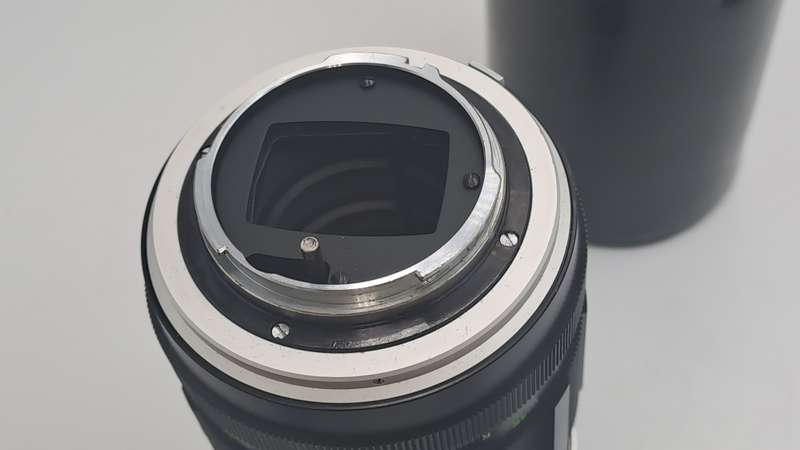 Vintage 1970 Minolta MC Tele Rokkor -QF 1:3.5 f200mm Lens in Leather Case with Caps