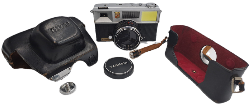 1961 Vintage Yashica Flash-O-Set 35mm Camera with Coupled View Range Finder -Leather Case and Box