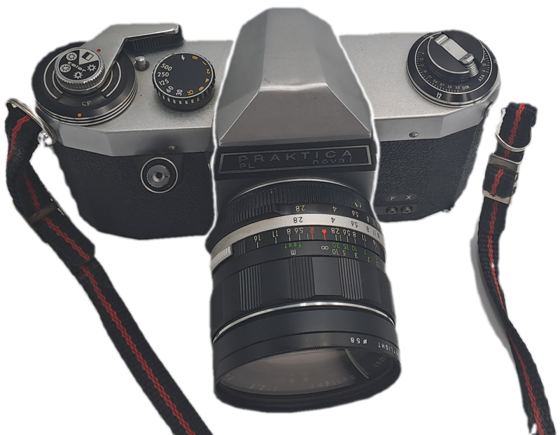 Vintage Praktica PL nova 1 35mm Camera with 1:2.8 F28mm Lens and skilight filter