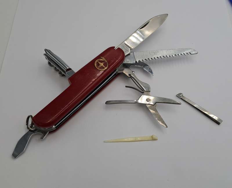 Pre-Owned Multi-Tool Pocket Knife (12 tools) with Toothpick and Tweezer Made in China