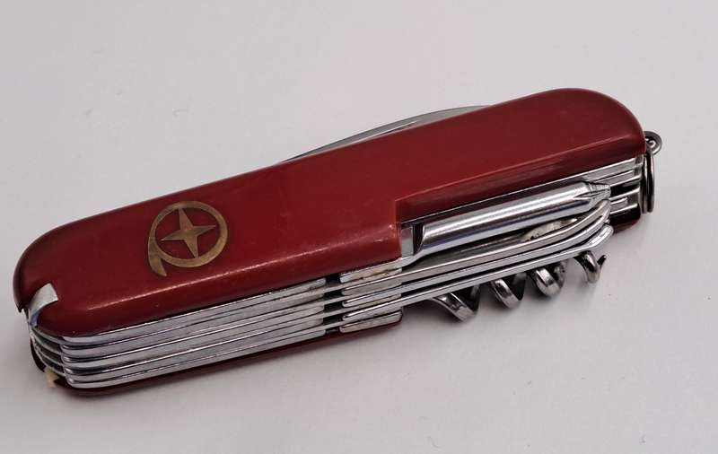 Pre-Owned Multi-Tool Pocket Knife (12 tools) with Toothpick and Tweezer Made in China