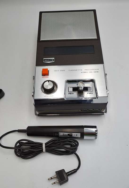 Vintage Sanyo Cassette Recorder Model M-138 with Mic & Leather Cover-Very Good Condition