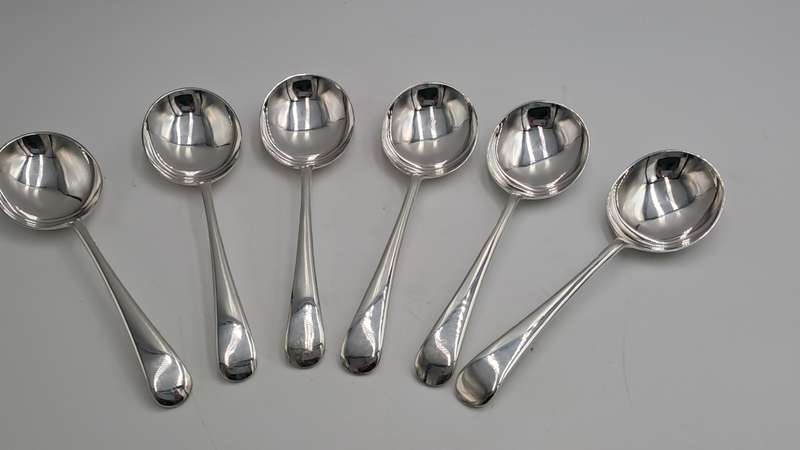 6 Vintage EPNS Super A1 90 Silverplated Soup Spoons -Boxed Sheffield England.