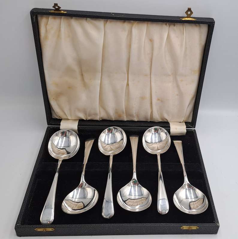 6 Vintage EPNS Super A1 90 Silverplated Soup Spoons -Boxed Sheffield England.