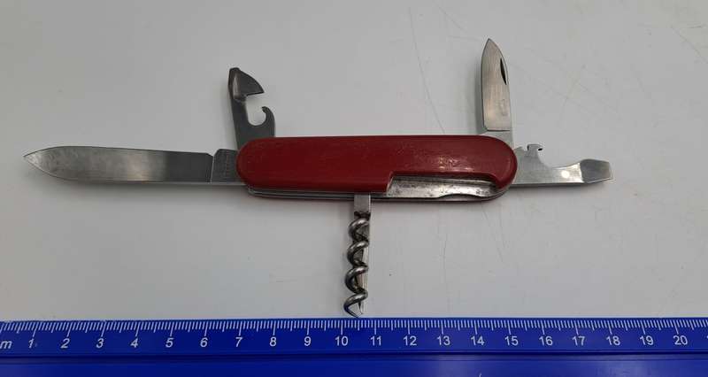 Pre_Owned Victorinox Economy Swiss Made Pocket Knife /Multitool