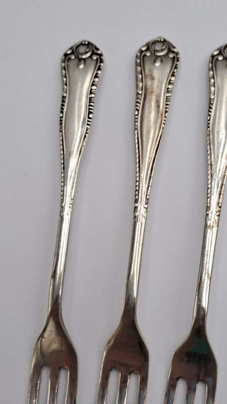 Vintage 7pc EPNS Silver Plated Cake serving set -Made in England