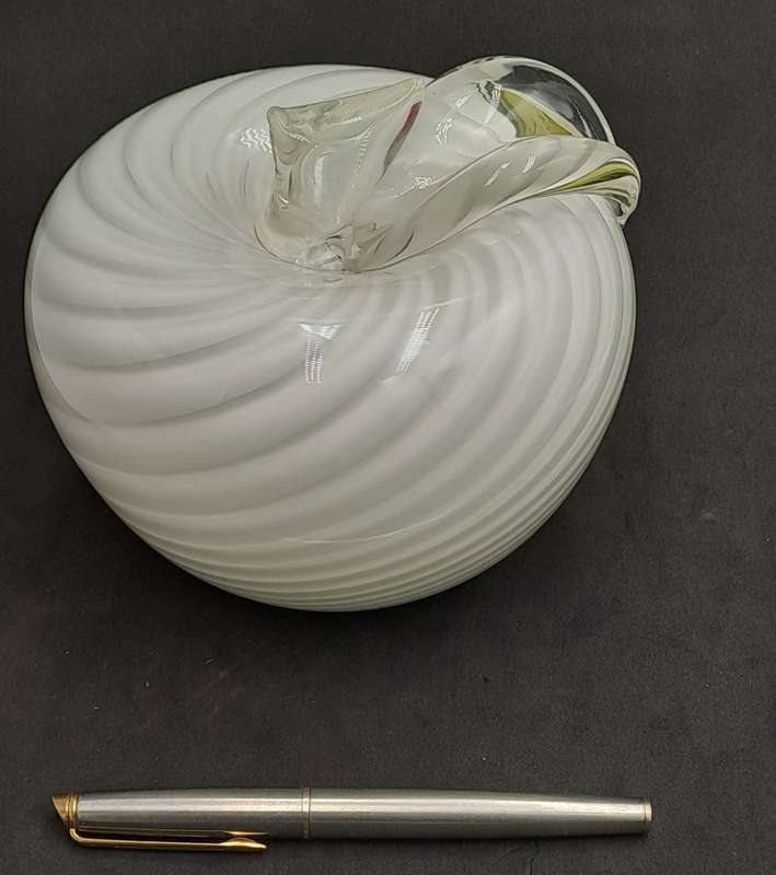 Murano Art Glass Brilliant White Swirl Apple