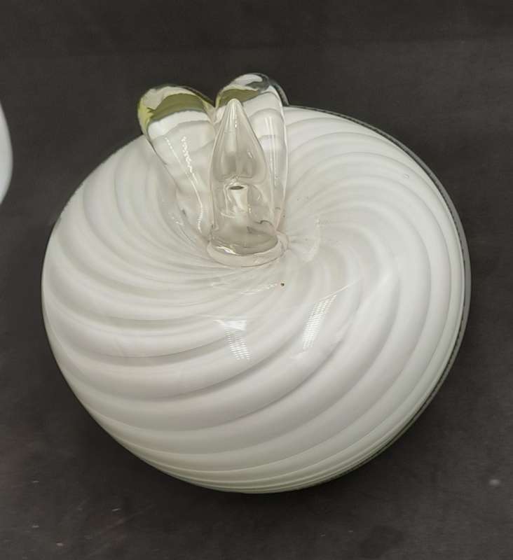 Murano Art Glass Brilliant White Swirl Apple